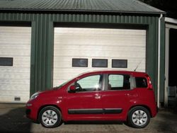 Rood Gebruikt 2015 Fiat Panda Hatchback | € 4.750 (Eerlijke prijs)