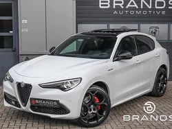 Wit Gebruikt 2022 Alfa Romeo Stelvio Veloce SUV | € 52.950 (Eerlijke prijs)
