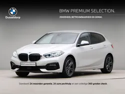 Wit Gebruikt 2022 BMW 118 Sport Line Hatchback | € 24.950 (Eerlijke prijs)