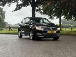 Zwart Gebruikt 2011 VW Polo Comfortline Hatchback | € 6.495 (Eerlijke prijs)