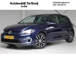 Blauw, metallic lak Gebruikt 2018 VW e-Golf Hatchback | € 12.500 (Goede deal)