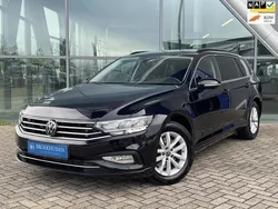 Zwart Gebruikt 2023 VW Passat Business Stationwagen | € 27.450 (Goede deal)