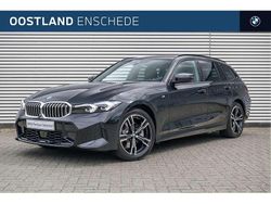 Zwart Gebruikt 2025 BMW 330e Comfort Edition Stationwagen | € 51.500 (Super prijs)