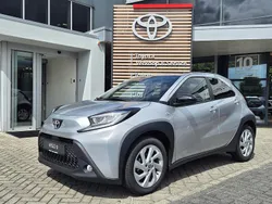 Grijs Gebruikt 2024 Toyota Aygo Play Hatchback | € 17.740 (Eerlijke prijs)