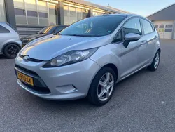 Grijs Gebruikt 2010 Ford Fiesta Ghia Hatchback | € 4.950 (Eerlijke prijs)