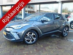 Grijs Gebruikt 2023 Toyota C-HR SUV | € 25.400 (Eerlijke prijs)
