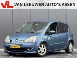 Blauw, metallic lak Gebruikt 2009 Renault Grand Modus Dynamique MPV | € 3.948 (Eerlijke prijs)