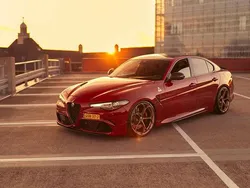 Rood Gebruikt 2017 Alfa Romeo Giulia Quadrifoglio Sedan | € 59.950 (Duur)