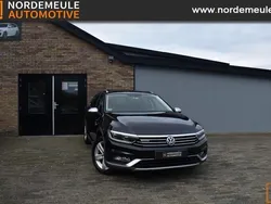Zwart Gebruikt 2016 VW Passat Highline SUV | € 14.900
