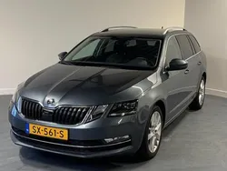Grijs Gebruikt 2018 Skoda Octavia Business Line Stationwagen | € 12.950 (Iets duurder)