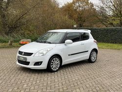 Wit (metallic) Gebruikt 2013 Suzuki Swift Exclusive Hatchback | € 6.499 (Eerlijke prijs)