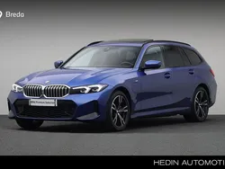Blauw Gebruikt 2025 BMW 330e Comfort Edition Stationwagen | € 54.880 (Goede deal)