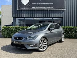 Grijs Gebruikt 2016 Seat Leon CONNECT Hatchback | € 12.950 (Iets duurder)