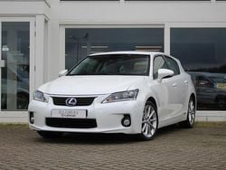 Wit Gebruikt 2012 Lexus CT200h Luxury Line Hatchback | € 13.940 (Iets duurder)
