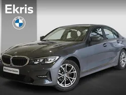 Grijs Gebruikt 2021 BMW 318 Executive Sedan | € 26.500 (Super prijs)