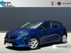 Blauw Gebruikt 2024 Renault Clio V Evolution Hatchback | € 19.950 (Iets duurder)