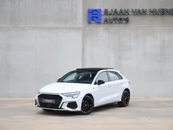 Wit Gebruikt 2022 Audi A3 Sportback S-Line Hatchback | € 31.950 (Eerlijke prijs)
