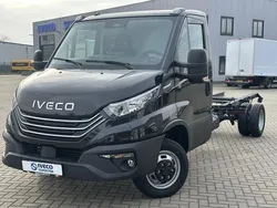Zwart Nieuw 2024 Iveco Daily Van | € 56.195