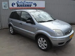 Grijs Gebruikt 2005 Ford Fusion Futura MPV | € 1.450 (Goede deal)