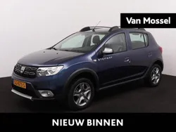 Blauw Gebruikt 2018 Dacia Sandero Stepway Hatchback | € 14.740 (Duur)