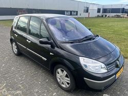 Zwart Gebruikt 2004 Renault Scénic II Luxe MPV | € 1.749 (Eerlijke prijs)