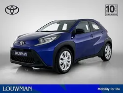 Blauw metallic Gebruikt 2024 Toyota Aygo Envy Hatchback | € 20.945 (Goede deal)