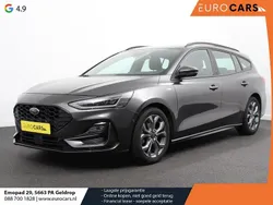 Grijs Gebruikt 2023 Ford Focus ST-Line Stationwagen | € 21.890 (Goede deal)