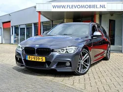 Grijs, metallic lak Gebruikt 2016 BMW 318 Executive Stationwagen | € 19.850 (Duur)