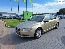 Geel Gebruikt 2007 Volvo S80 Summum Sedan | € 4.499 (Eerlijke prijs)