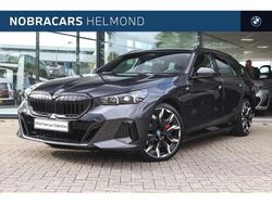 Sophistograu (grijs metallic) Gebruikt 2025 BMW 550e Comfort Edition Stationwagen | € 92.950 (Eerlijke prijs)