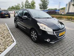 Zwart Gebruikt 2012 Peugeot 208 Envy Hatchback | € 2.500 (Goede deal)