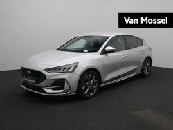 Zilver Gebruikt 2023 Ford Focus ST-Line Hatchback | € 24.600 (Eerlijke prijs)