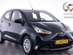 Grijs Gebruikt 2021 Toyota Aygo X-play Hatchback | € 9.939 (Eerlijke prijs)