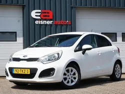 Wit Gebruikt 2012 Kia Rio Plus Hatchback | € 5.949 (Eerlijke prijs)