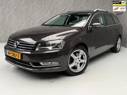 Bruin Gebruikt 2011 VW Passat Highline Stationwagen | € 7.950 (Iets duurder)