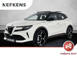 Nieuw 2025 Alfa Romeo Junior Edizione Speciale SUV | € 41.938