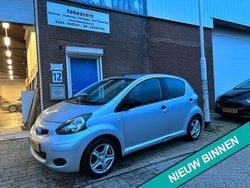 Grijs Gebruikt 2009 Toyota Aygo Hatchback | € 1.749 (Goede deal)