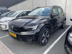 Zwart Gebruikt 2022 Volvo XC40 Core SUV | € 34.900 (Eerlijke prijs)