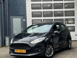 Zwart Gebruikt 2016 Ford Fiesta ST-Line Hatchback | € 7.995 (Eerlijke prijs)