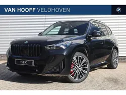 Zwart Nieuw 2025 BMW X1 Comfort Edition SUV | € 73.941 (Duur)
