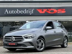 Grijs Gebruikt 2020 Mercedes B160 MPV | € 22.900 (Eerlijke prijs)