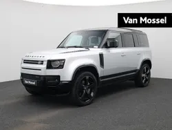 Zilver Gebruikt 2023 Land Rover Defender Black Edition SUV | € 89.940 (Goede deal)