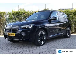 Zwart Gebruikt 2022 BMW iX3 Executive SUV | € 43.900 (Eerlijke prijs)
