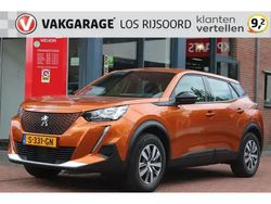 Oranje Gebruikt 2023 Peugeot e-2008 Active SUV | € 17.500 (Goede deal)