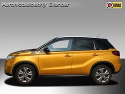 Geel, metallic lak Gebruikt 2025 Suzuki Vitara SUV | € 28.950 (Eerlijke prijs)