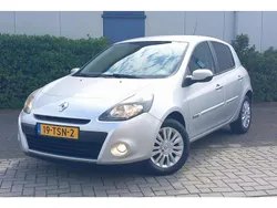 Grijs Gebruikt 2012 Renault Clio IV Authentique Hatchback | € 3.450 (Eerlijke prijs)