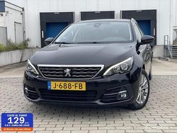 Zwart Gebruikt 2020 Peugeot 308 Allure Stationwagen | € 8.950 (Goede deal)