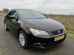 Zwart (metallic) Gebruikt 2015 Seat Leon Style Hatchback | € 6.450 (Goede deal)