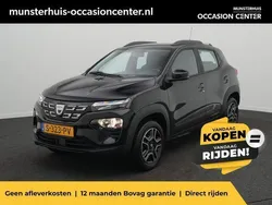 Zwart, metallic lak Gebruikt 2023 Dacia Spring Comfort Plus Hatchback | € 12.950 (Goede deal)