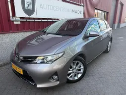 Bruin Gebruikt 2014 Toyota Auris Hatchback | € 9.650 (Goede deal)